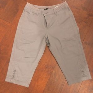 Khaki Capris 12p